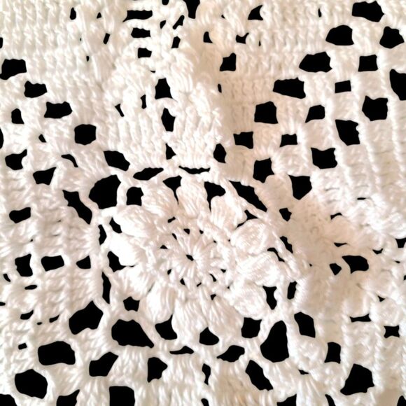 VINTAGE Handmade Crochet Lace Doily 15"‎ Square Beautiful Cotton - Picture 3 of 7